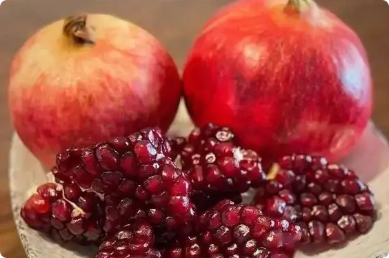 石榴已经上市！多名医生发现：糖尿病患者吃石榴，能获取3点好处