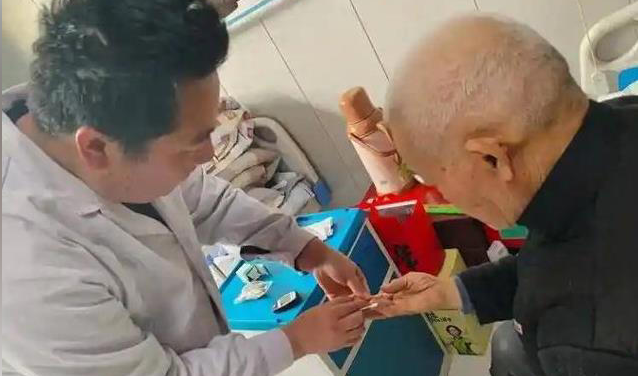 血糖飙升肾脏喊累，甜食不是祸首，这习惯最要命？