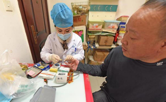 医生再三强调：糖尿病人停止食用这3物，比甜食还升糖，撤下餐桌