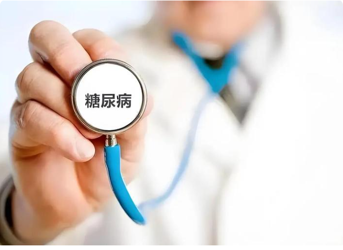 男子空腹血糖9.8，没啥不适，吃药一年肾衰竭，医生叹息:太无知