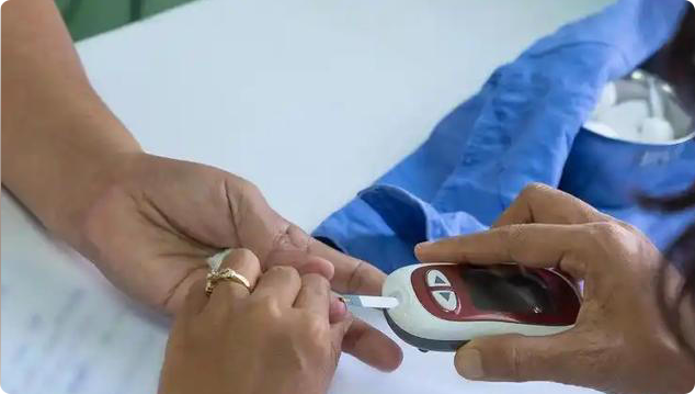 糖尿病到最后都是咋离世的？医生叹息：去世前，一般都有这几个症状