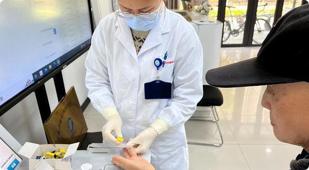 专家告诫：糖尿病患者牢记，早晨2大忌，中午2不要，晚上2不做