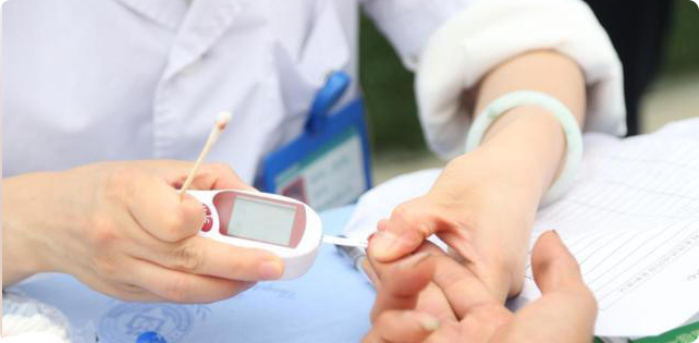 降温后，李兰娟建议糖尿病患者：记住“8不吃”，血糖平稳一整天