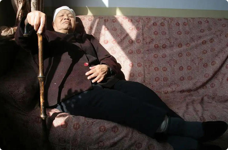 医生调查：糖尿病患者每天睡午觉，半年或有5大变化