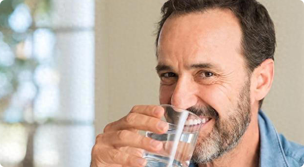 空腹血糖7.1、服糖后两小时10.5、糖化血红蛋白5.6%，是糖尿病吗