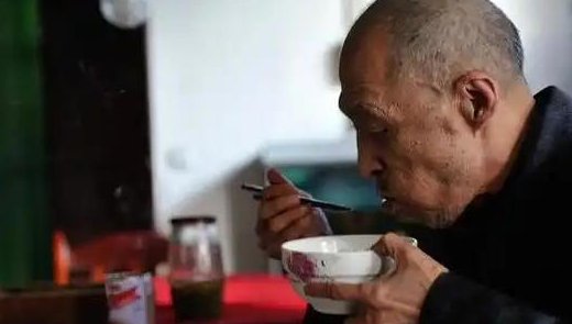 糖尿病人牢记：早晨1不要，中午2不吃，晚上3不做，尽早了解!