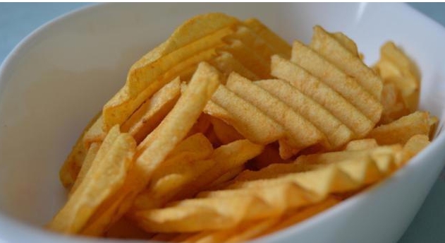 给糖尿病人提个醒：想控好血糖，带这些“字眼”的食物，尽量少吃