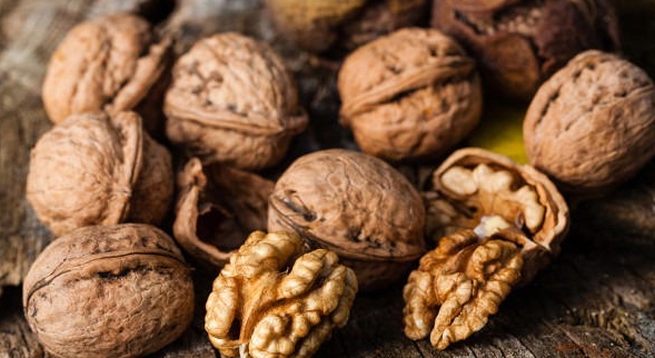 降胆固醇、保护心脑血管……这种坚果好处多多，没吃过多可惜