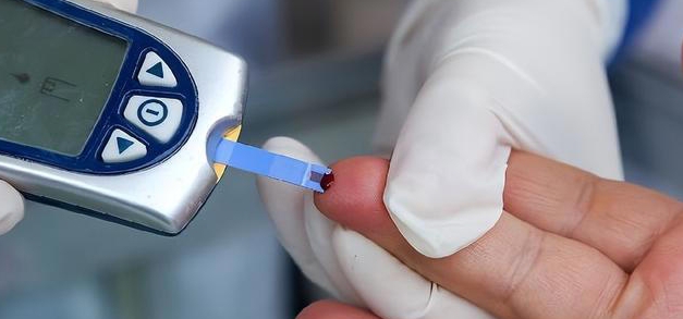 糖尿病恶化的 6 个身体信号! 医生：出现 1 个就该重视，千万要警惕