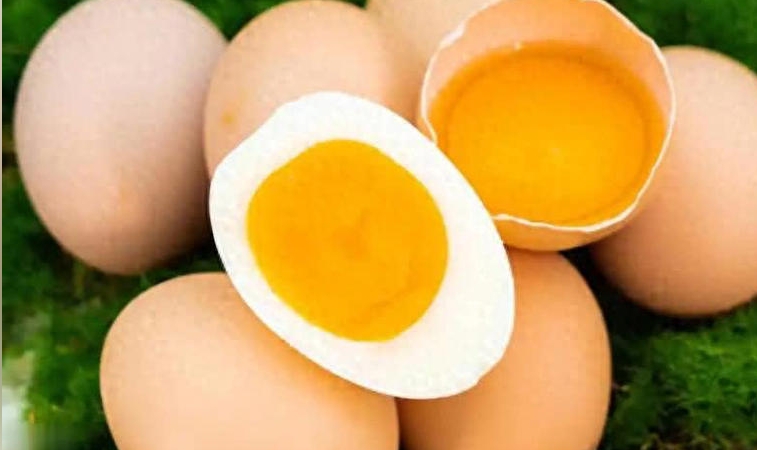 糖尿病不能吃鸡蛋? 医生提醒：不想血糖飙升，少吃4种主食
